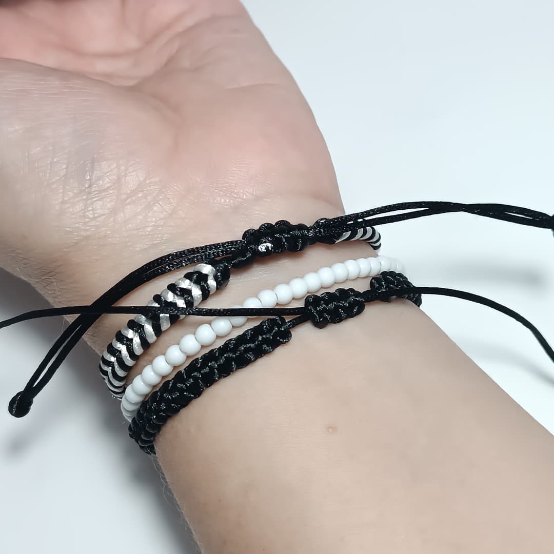 Pulseira em macramê artesanal personalizada